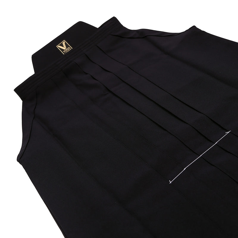 View of the vixia hakama upper part.