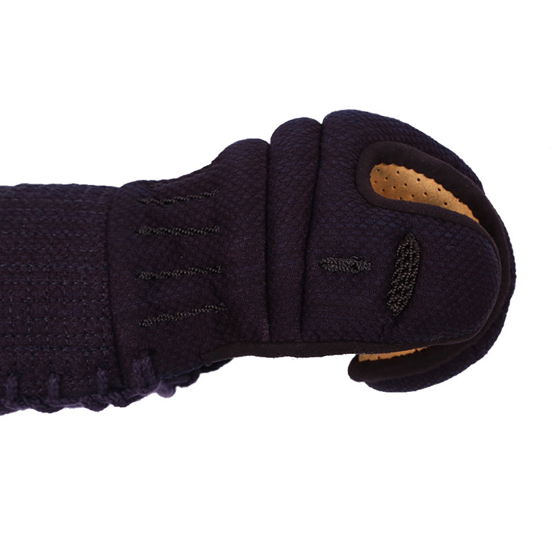 Close-up of the upper part of the kote and thumb section.