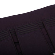 Closer view of the tare and the cross-stitching.